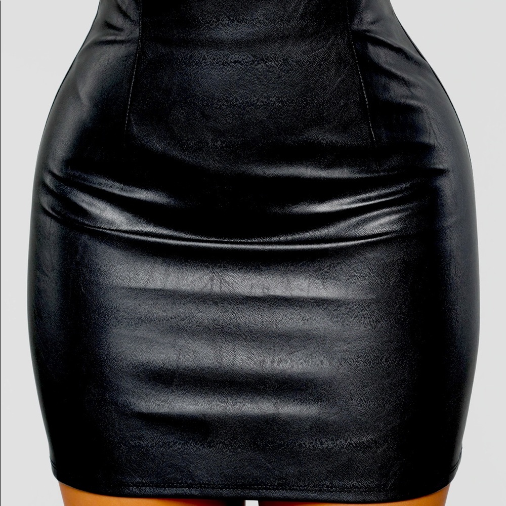Classic black mini skirt